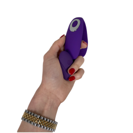 Hestia â€šÃ„Ã¬ Lightweight U-Shaped Vibrator, G-Spot Clitoral Vibe (Color: Purple)